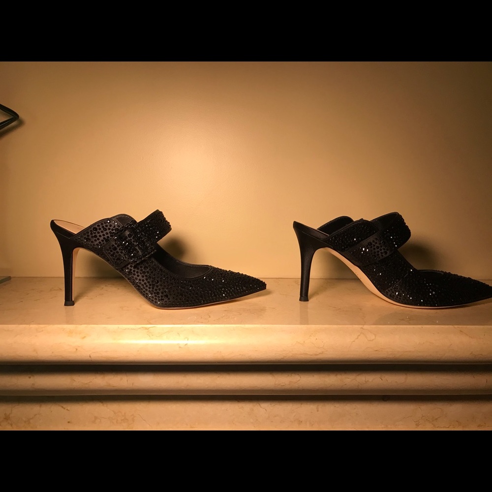 Shoes - Picture 4 of 5